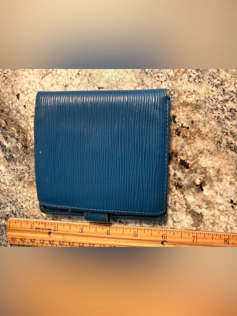 Louis Vuitton Blue Epi wallet *authentic* MAKE OFFER - Picture 6 of 11